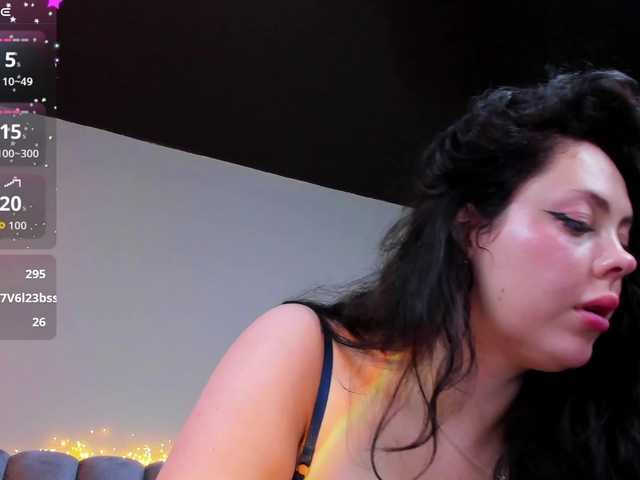 HottyAlba live webcam show