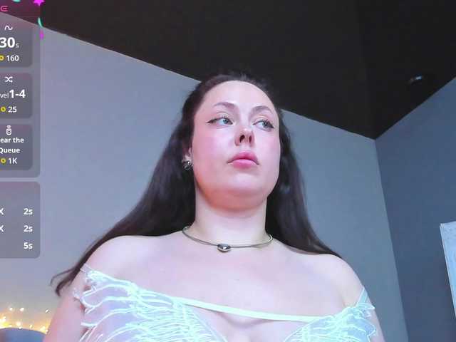 HottyAlba live cam preview