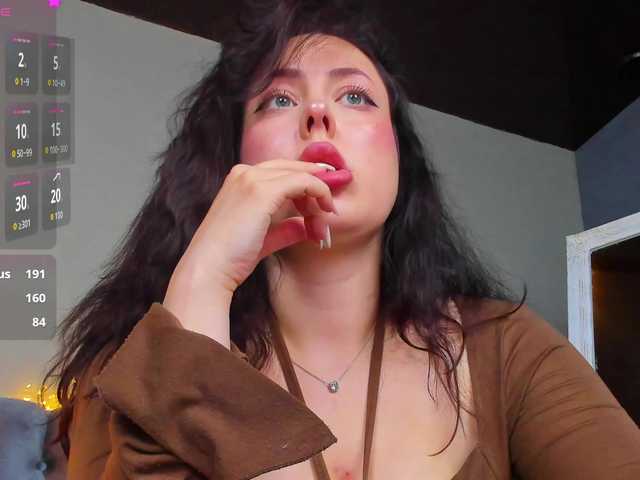 HottyAlba live cam on BongaCams