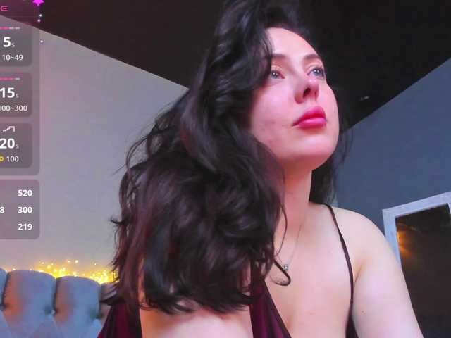 HottyAlba live cam on BongaCams