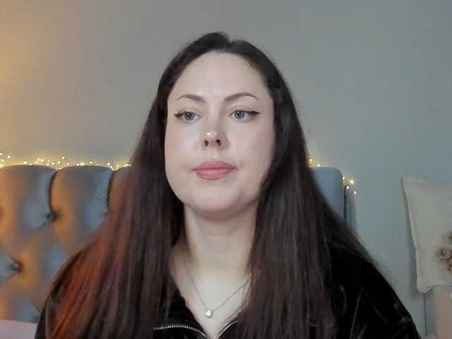 HottyAlba live cam on BongaCams