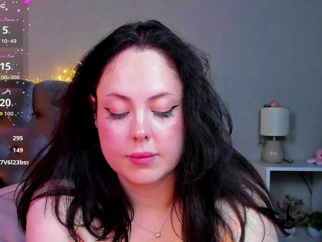 HottyAlba live webcam show