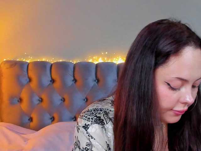 HottyAlba live cam on BongaCams
