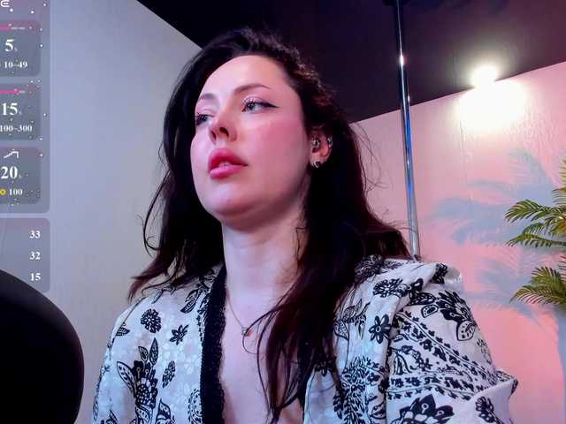 HottyAlba live cam on BongaCams