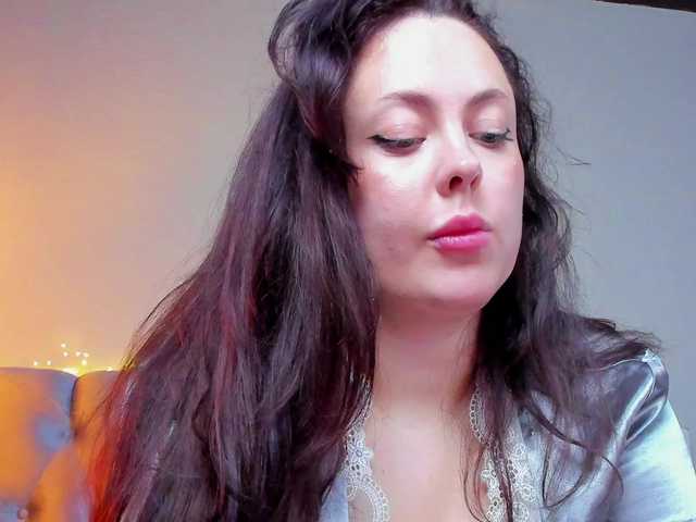 HottyAlba live cam preview