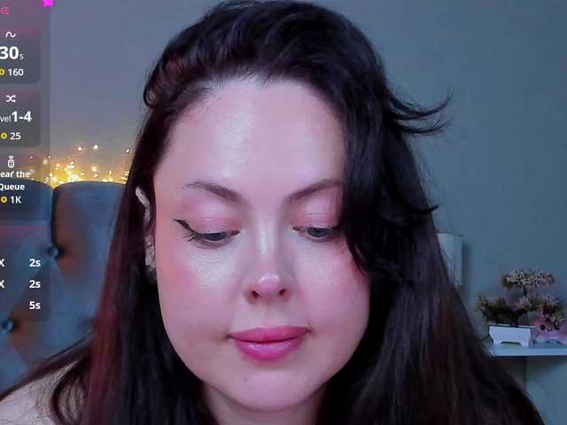 HottyAlba live cam on BongaCams