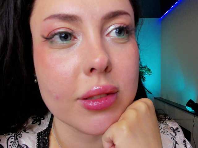 HottyAlba live cam on BongaCams