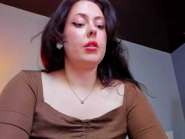 HottyAlba, live now on BongaCams