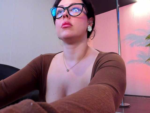 HottyAlba live cam on BongaCams