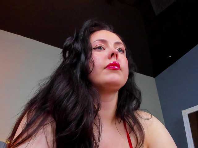 HottyAlba live cam on BongaCams
