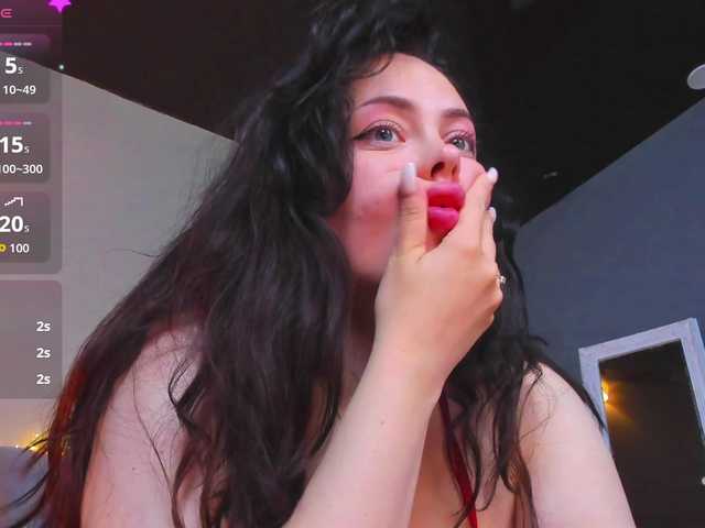 HottyAlba live cam on BongaCams