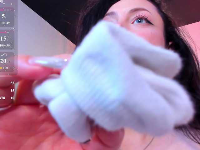 HottyAlba live cam on BongaCams
