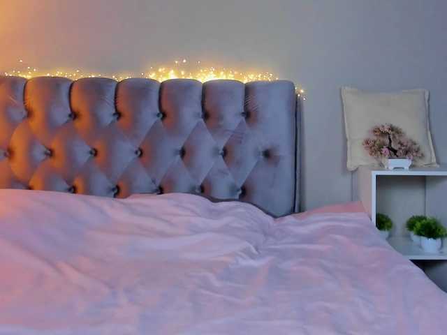 HottyAlba live cam on BongaCams