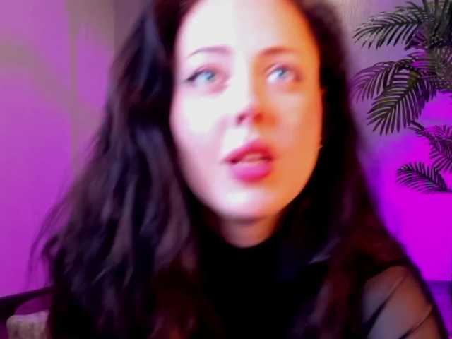 HottyAlba's BongaCams show and profile