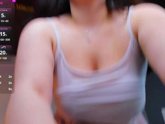 HottyAlba live cam preview