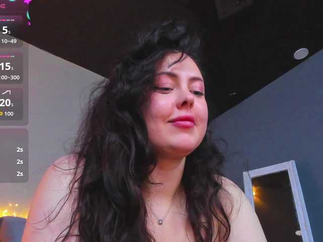 HottyAlba live cam on BongaCams