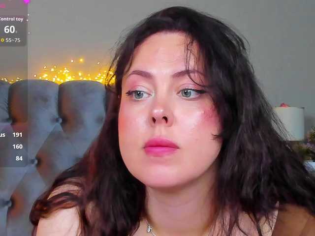 HottyAlba live cam on BongaCams