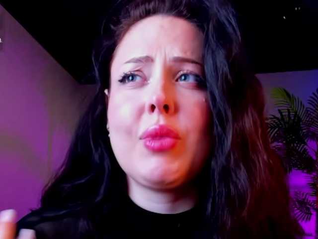 HottyAlba's BongaCams show and profile