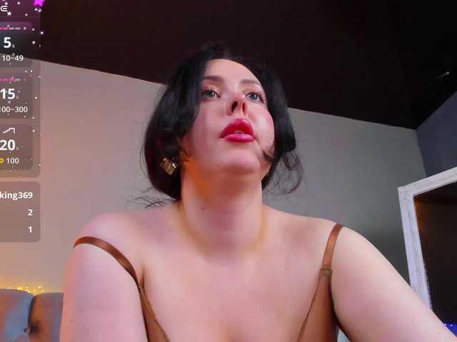 HottyAlba live cam on BongaCams