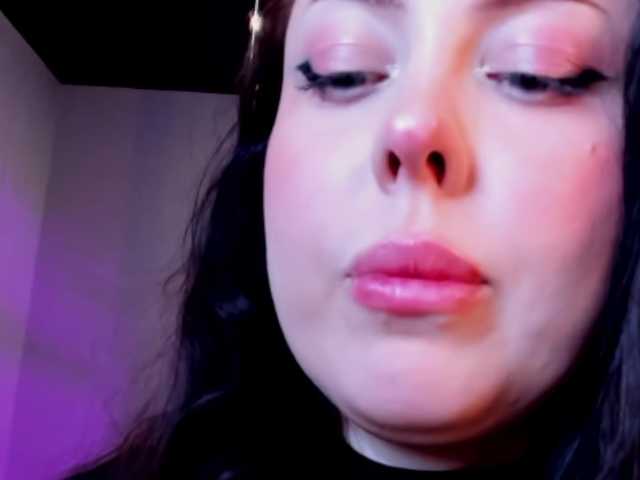 HottyAlba's BongaCams show and profile