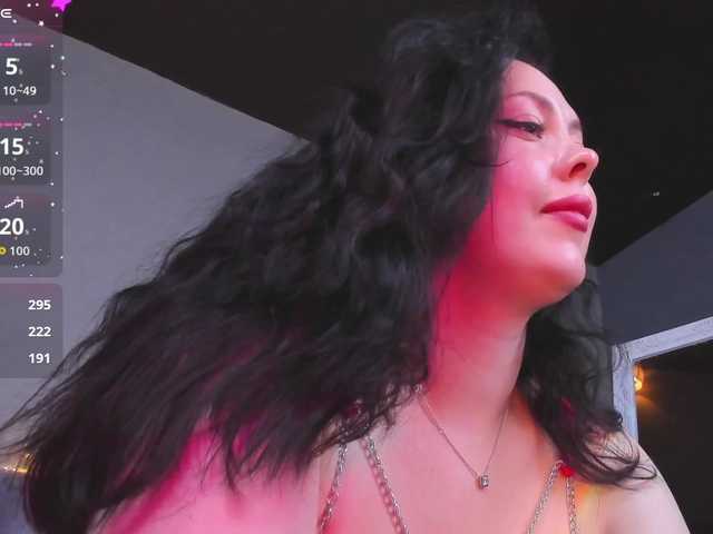 HottyAlba live webcam show