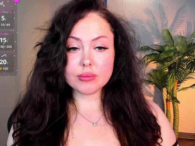 HottyAlba webcam