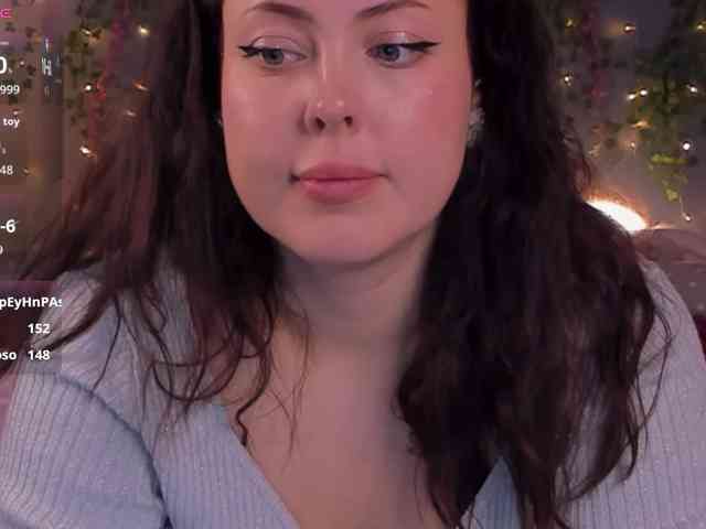 HottyAlba webcam