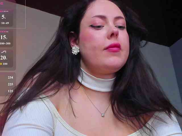 HottyAlba webcam