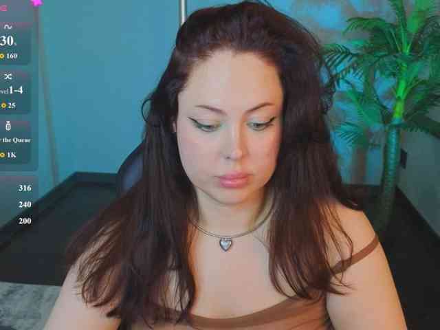 HottyAlba webcam