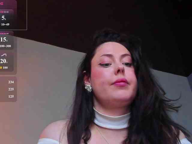 HottyAlba webcam