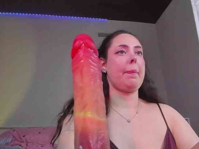 HottyAlba webcam