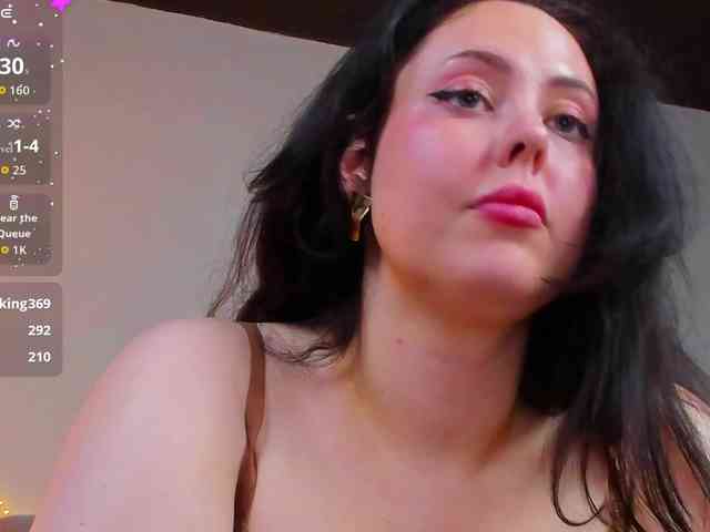 HottyAlba webcam