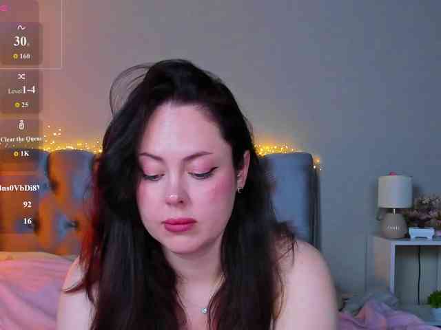 HottyAlba webcam