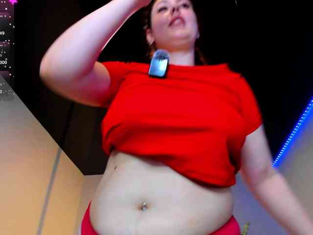 HottyAlba webcam