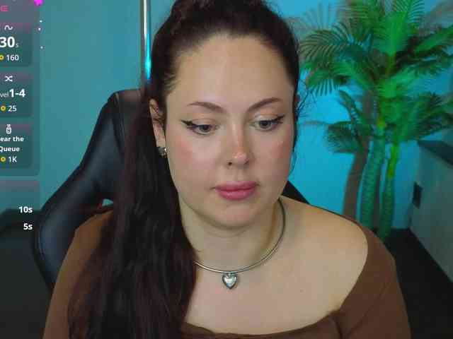 HottyAlba webcam