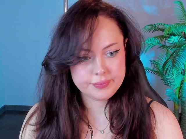 HottyAlba webcam