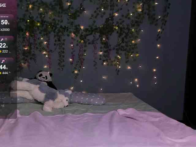 HottyAlba webcam