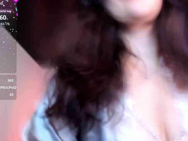 HottyAlba webcam