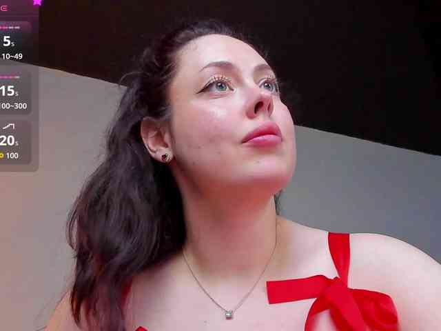 HottyAlba webcam