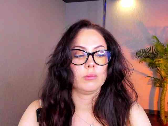 HottyAlba webcam