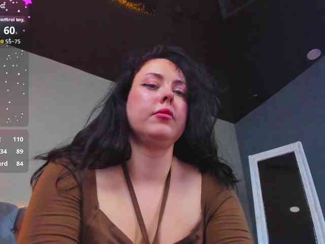 HottyAlba webcam