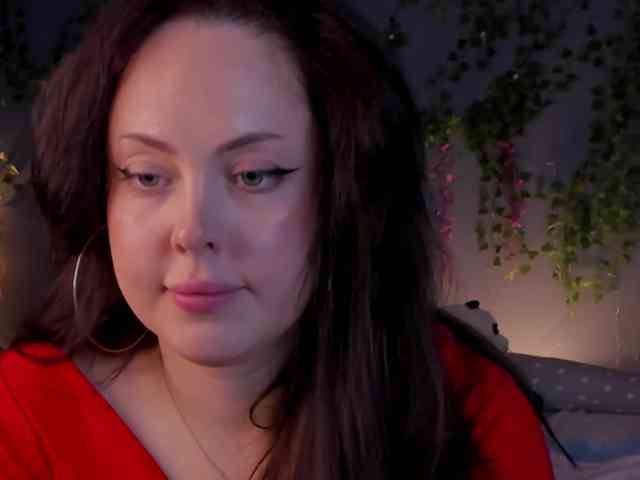 HottyAlba webcam