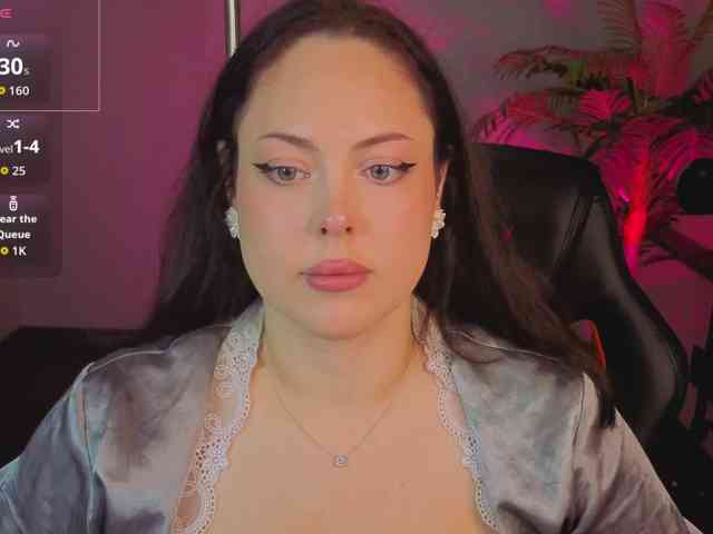 HottyAlba webcam