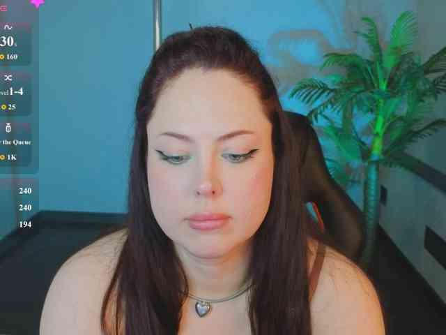 HottyAlba webcam