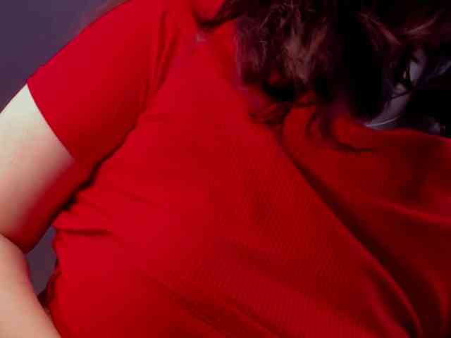 HottyAlba webcam