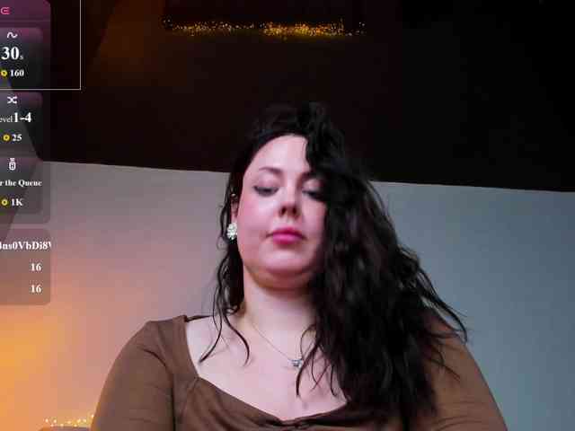HottyAlba webcam