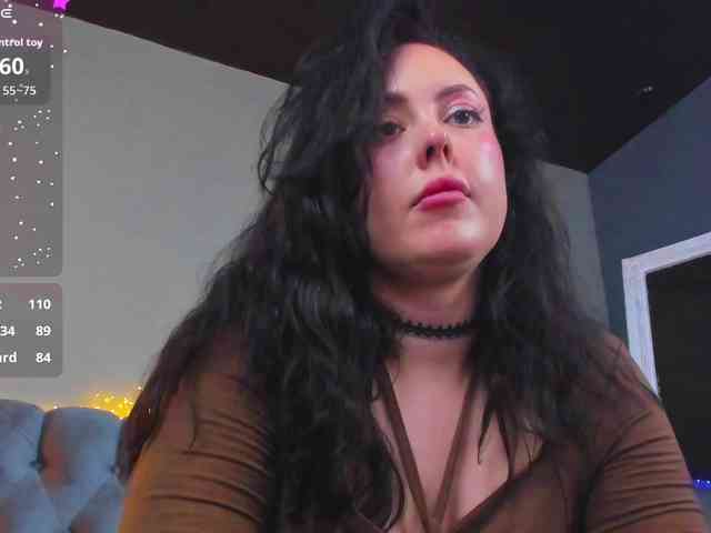 HottyAlba webcam