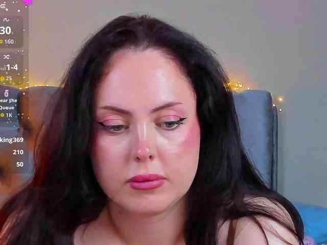 HottyAlba webcam