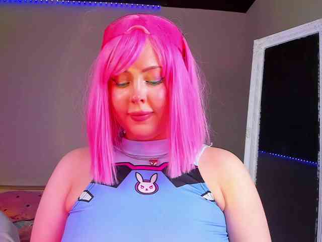 HottyAlba webcam
