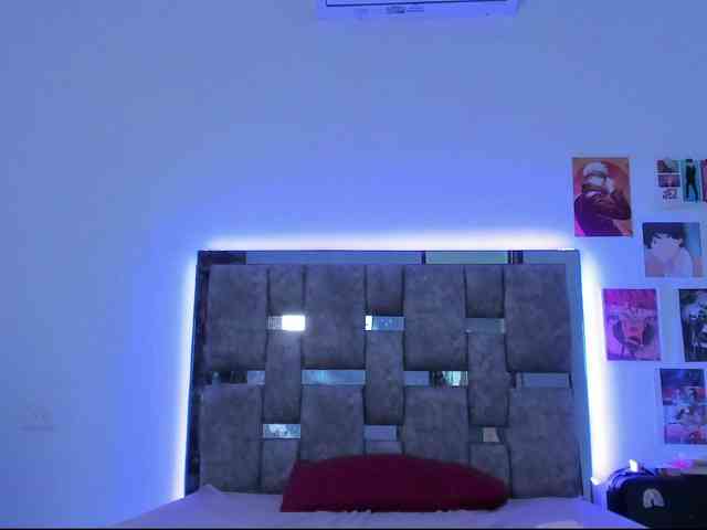 Hannah-55 webcam